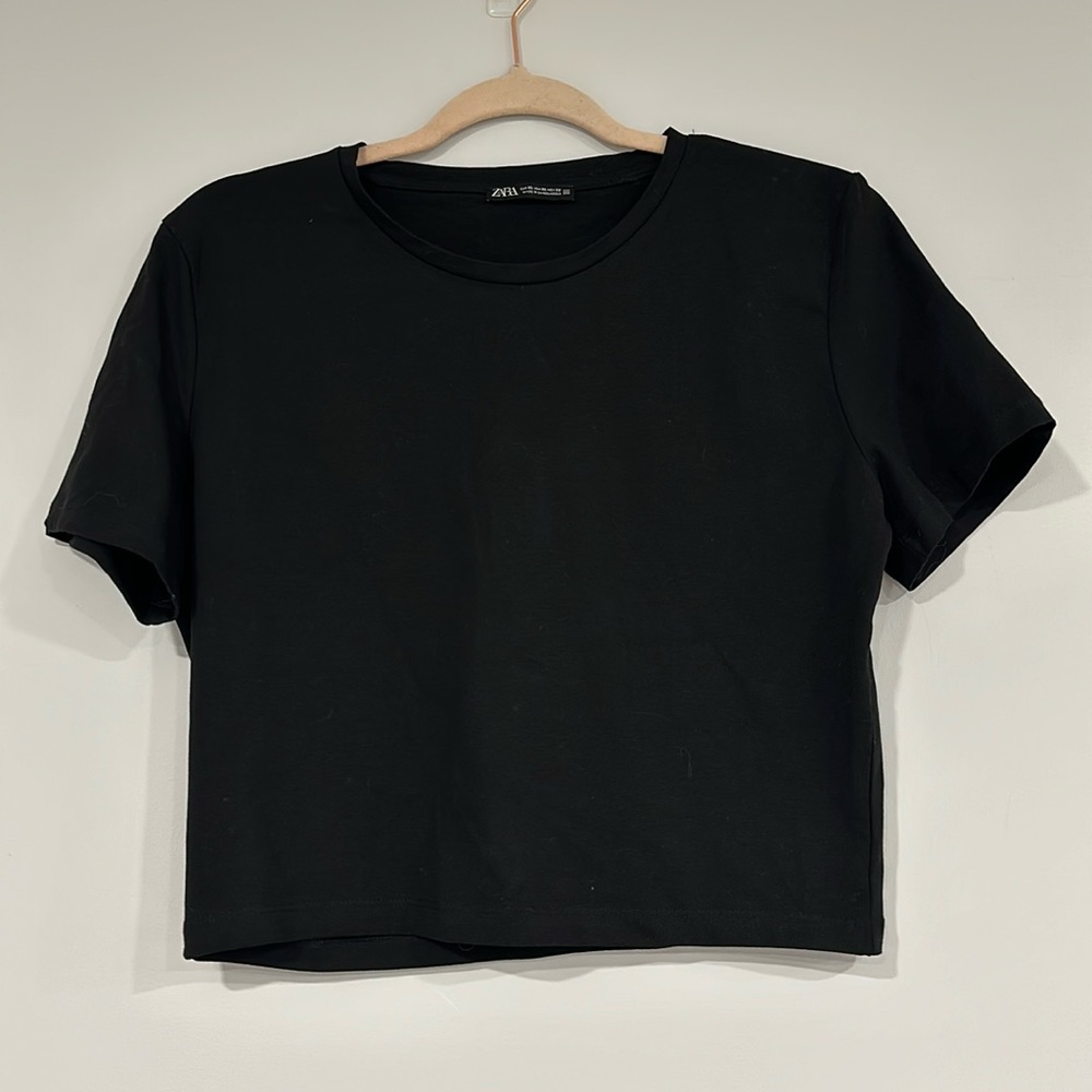 Zara women’s black crop T size XL